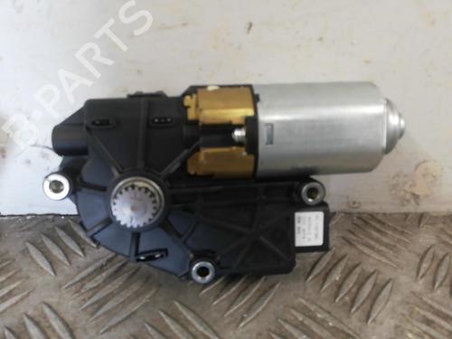 sunroof-engine-mercedes-benz-gl-class-x166-2012-2013-2014-2015-25662521 main image