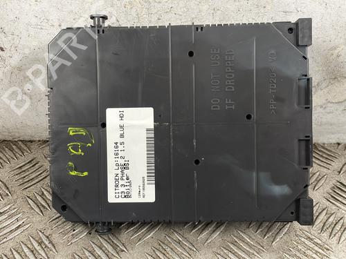 Used Fuse box Fuse box CITROËN C3 III (SX) 1.5 BlueHDi 100 (SXYHYP, SXYHTU) (102 hp) 25661871 25661871