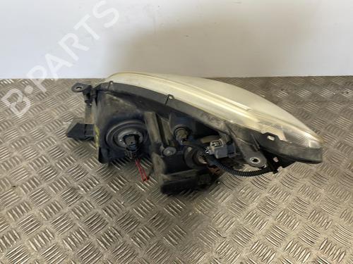 Right headlight TOYOTA COROLLA Verso (ZER_, ZZE12_, R1_) 2.0 D-4D (CUR10_, CUR10R) | BP25668036C29 