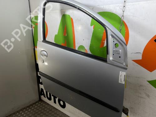 Right front door PEUGEOT 107 (PM_, PN_) 1.4 HDi | BP25662053C3