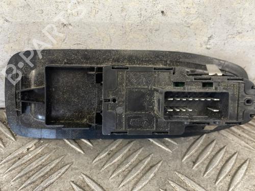 Used Left front window switch Left front window switch PEUGEOT 208 I (CA_, CC_) 1.6 HDi / BlueHDi 75 (75 hp) 25665193 25665193