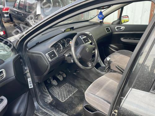 Left mirror PEUGEOT 307 (3A/C) 2.0 HDi 135 | BP25665327C26