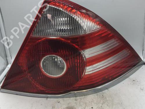 Used Right taillight FORD MONDEO III (B5Y) 2.0 16V TDDi / TDCi (115 hp) 25663844