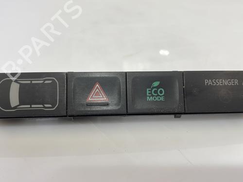 Used Warning switch MITSUBISHI OUTLANDER III (GG_W, GF_W, ZJ, ZL, ZK) Plug-in Hybrid (GG2W) (200 hp) 26154696