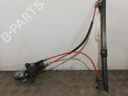 Used Front wiper motor PEUGEOT 106 II (1A_, 1C_) 1.1 i (60 hp) 25664988