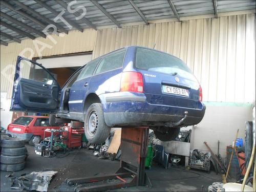 Feu arrière gauche VW PASSAT B5 Variant (3B5) 1.9 TDI | BP25667025C34 