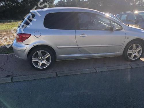 Rear parcel shelf PEUGEOT 307 (3A/C) 2.0 HDi 135 | BP25667861C85 