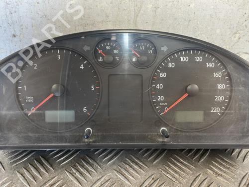 Used Instrument cluster VW TRANSPORTER T5 Van (7HA, 7HH, 7EA, 7EH) 2.5 TDI (130 hp) 25664591