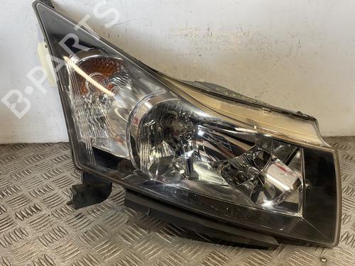 Used Right headlight CHEVROLET CRUZE (J300) 2.0 CDI (163 hp) 25664439