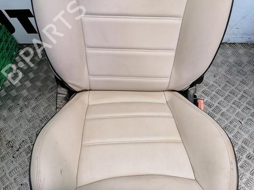 Used Right front seat Right front seat FIAT 500 C (312_) 1.3 D Multijet (312CXE1A, 312AXE1A) (95 hp) 25663363 25663363
