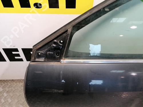 Used Left front door Left front door 25671152 25671152