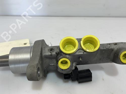 Used Brake master cylinder VW TOURAN (1T1, 1T2) 1.9 TDI (105 hp) 25666727