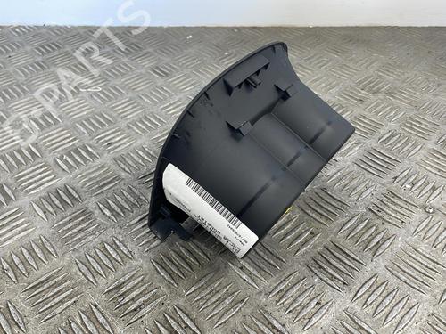 Used Cup/Object holder Cup/Object holder AUDI A1 Sportback (8XA, 8XF) 1.6 TDI (90 hp) 25665479 25665479