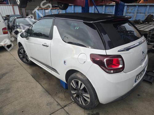 Feu arrière gauche CITROËN DS3 (SA_) 1.6 VTi 120 (120 hp) 31977566