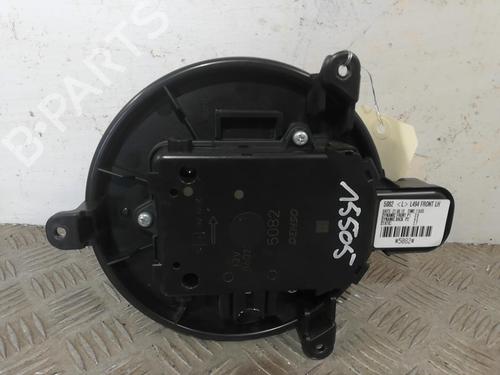 Heater blower motor LAND ROVER RANGE ROVER SPORT II (L494) 3.0 SDV6 Hybrid 4x4 LR086148