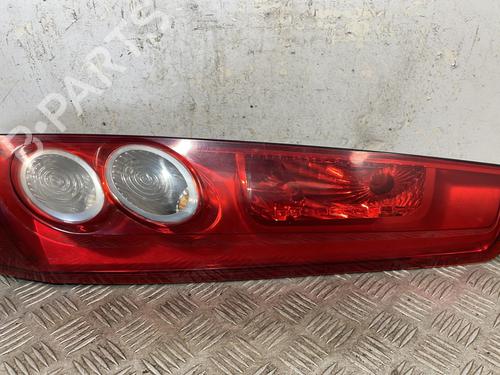 Used Right taillight FORD FIESTA V (JH_, JD_) 1.4 TDCi (68 hp) 25661915