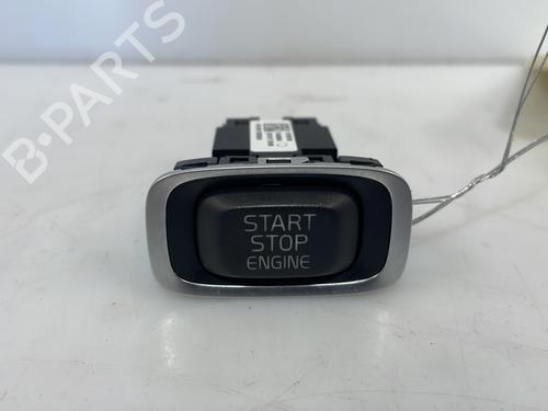 Used Switch VOLVO V40 Hatchback (525) D2 (120 hp) 28582849