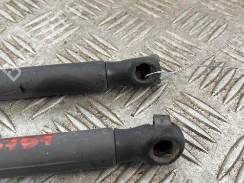tailgate-lift-support-alfa-romeo-mito-955_-2008-2009-2010-2011-2012-2013-2014-2015-2016-2017-2018-25667152 main image