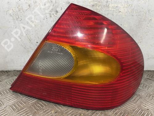 Used Right taillight FORD MONDEO II (BAP) [1996-2000]  25669371