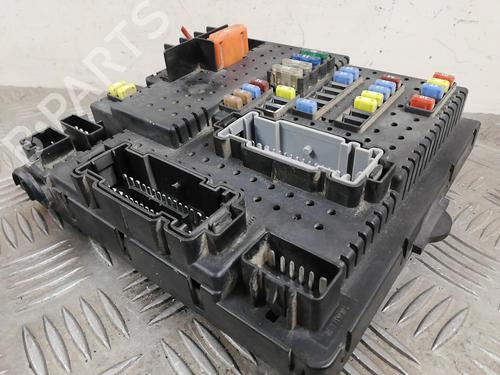 Fuse box VOLVO XC90 I (275) D5 AWD | BP25670543E1
