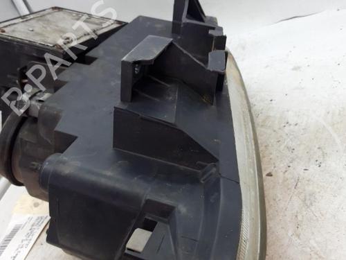 Used Right headlight RENAULT ESPACE III (JE0_) 2.2 dCi (JE0K) (130 hp) 25666348