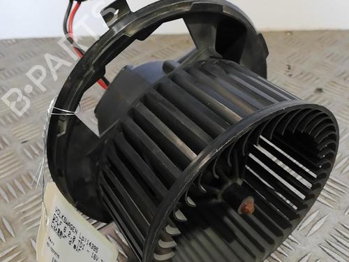 Used Heater blower motor Heater blower motor VW GOLF VI (5K1) 2.0 TDI (110 hp) 25670261 25670261