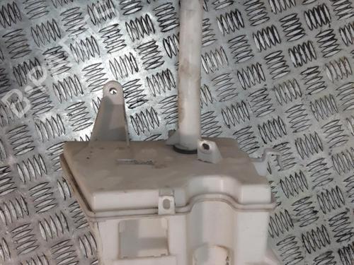 Used Windscreen washer tank Windscreen washer tank 25671096 25671096