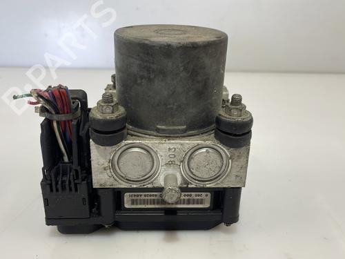 Used ABS pump ABS pump TOYOTA COROLLA Verso (ZER_, ZZE12_, R1_) 2.0 D-4D (CUR10_, CUR10R) (116 hp) 25666305 25666305