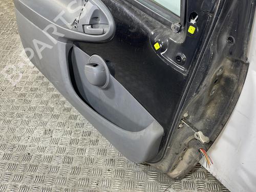 Left front door PEUGEOT 107 (PM_, PN_) 1.4 HDi | BP28538293C2 
