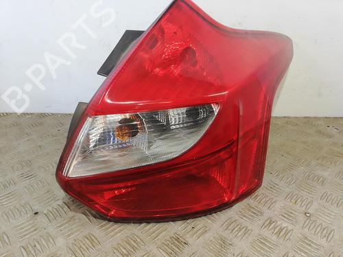 Used Right taillight FORD FOCUS III 1.0 EcoBoost (100 hp) 25667456