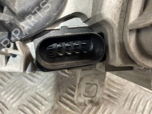 Used Right headlight Right headlight ALFA ROMEO 147 (937_) 1.9 JTD (937.AXD1A, 937.BXD1A, 937.AXV1A, 937.BXB1A,... (115 hp) 25664610 25664610