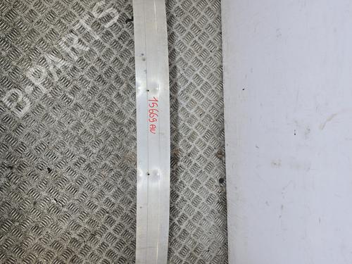 Used Front bumper reinforcement AUDI A3 (8P1) 2.0 FSI (150 hp) 31313981