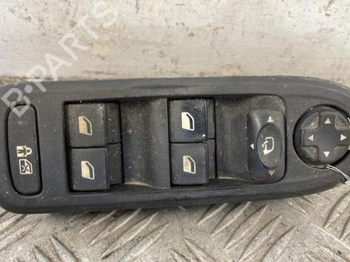 Used Left front window switch CITROËN C5 III Break (RW_) 2.0 HDi (136 hp) 25669596
