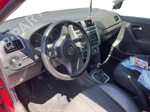 Instrumentbord Instrumentbord VW POLO V (6R1, 6C1) 1.6 TDI (90 hp) 36027555 36027555