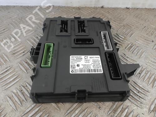 Used Fuse box RENAULT MEGANE IV Hatchback (B9A/M/N_) 1.5 dCi 110 (B9A3) (110 hp) 25669966