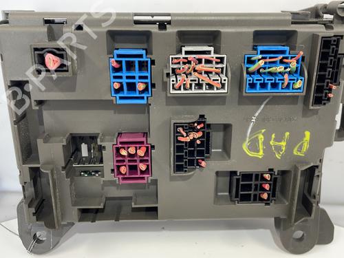 fuse-box-bmw-x5-e70-2006-2007-2008-2009-2010-2011-2012-2013-25669086 main image