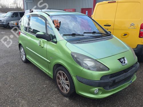 hood-peugeot-1007-km_-2005-39986944 main image