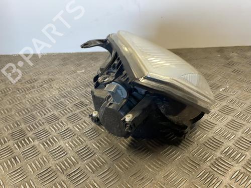Used Right headlight FORD FIESTA V (JH_, JD_) 1.4 TDCi (68 hp) 25670471