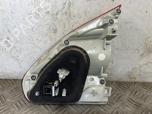 Left tailgate light PEUGEOT 2008 I (CU_) 1.2 THP 110 / PureTech 110 | BP25666954C79