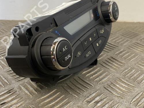 Used Climate control TOYOTA YARIS (_P13_) 1.4 D (NLP130_, NLP130) (90 hp) 25667873