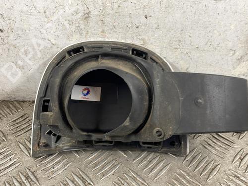 fuel-flap-citroen-c4-cactus-2014-25661887 main image