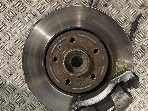 Used Right front steering knuckle Right front steering knuckle RENAULT TRAFIC III Van (FG_) 1.6 dCi 125 (FGMH) (125 hp) 25663539 25663539