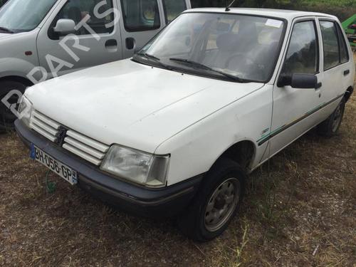 Grille PEUGEOT 205 II (20A/C) 1.7 Diesel | BP25667238C40