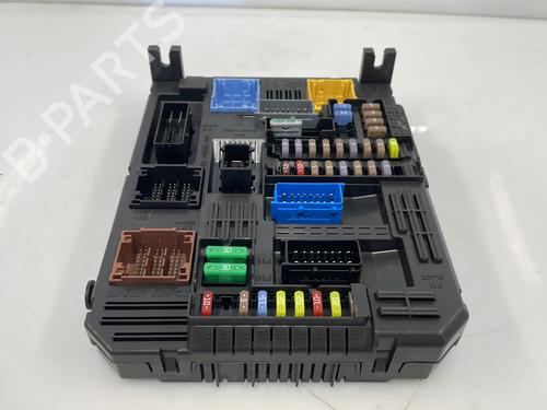 Used Fuse box CITROËN C4 CACTUS 1.2 THP 110 (110 hp) 26617964