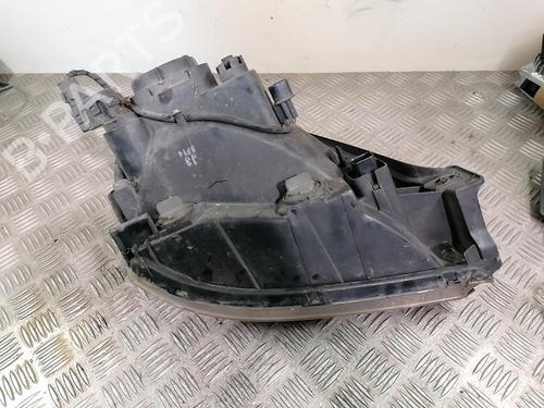 Used Left headlight HYUNDAI TUCSON (JM) 2.0 CRDi (140 hp) 25668522