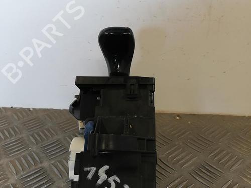 Used Gear lever TOYOTA AURIS (_E18_) 1.8 Hybrid (ZWE186_, ZWE186R) (136 hp) 25665371