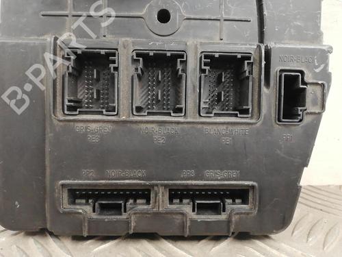 Sikringsdose RENAULT SCÉNIC II (JM0/1_) 1.9 dCi (JM14) (131 hp) 25670589