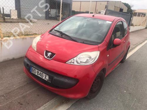 Right taillight PEUGEOT 107 (PM_, PN_) 1.4 HDi | BP25668354C35 
