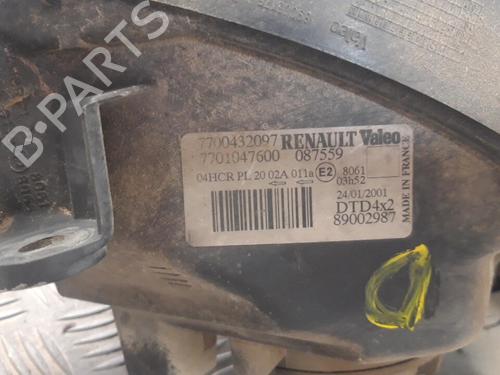 Used Right headlight Right headlight RENAULT SCÉNIC I MPV (JA0/1_, FA0_) 1.9 dCi (JA05, JA1F) (102 hp) 25666202 25666202