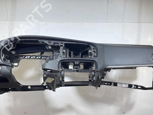Dashboard VOLVO V40 Hatchback (525) D2 | BP29162291C46 